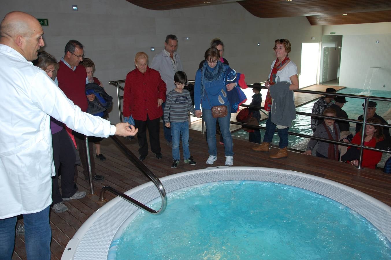 Inauguración de la piscina climatizada de Guardo (Palencia)