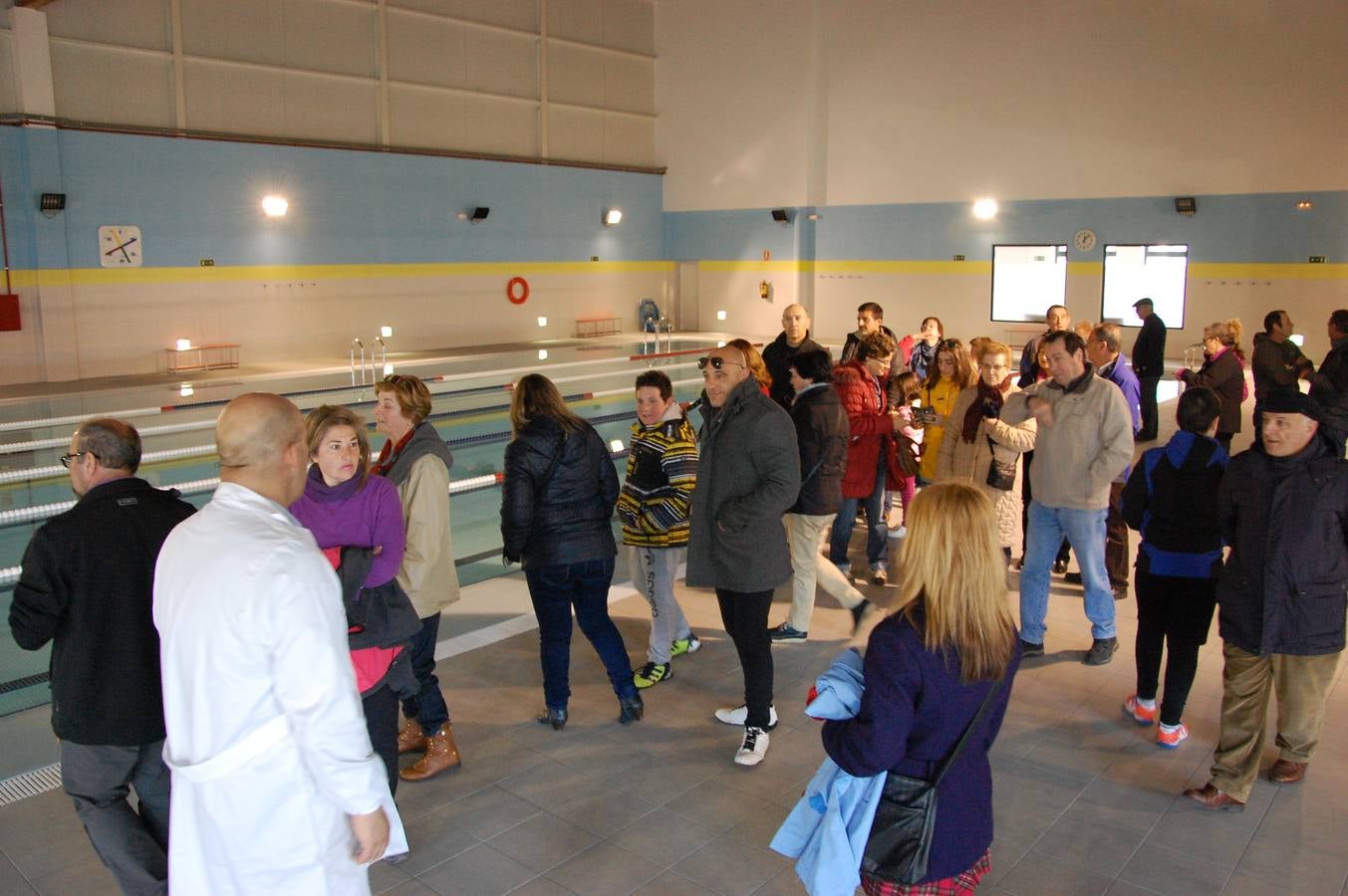 Inauguración de la piscina climatizada de Guardo (Palencia)