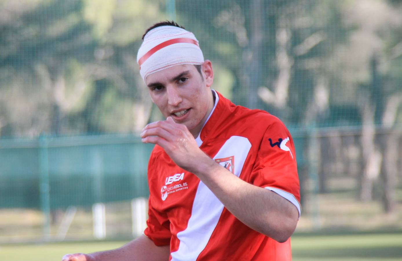 Partido de fútbol entre el Villa de Simancas y el Numancia B (0-2)