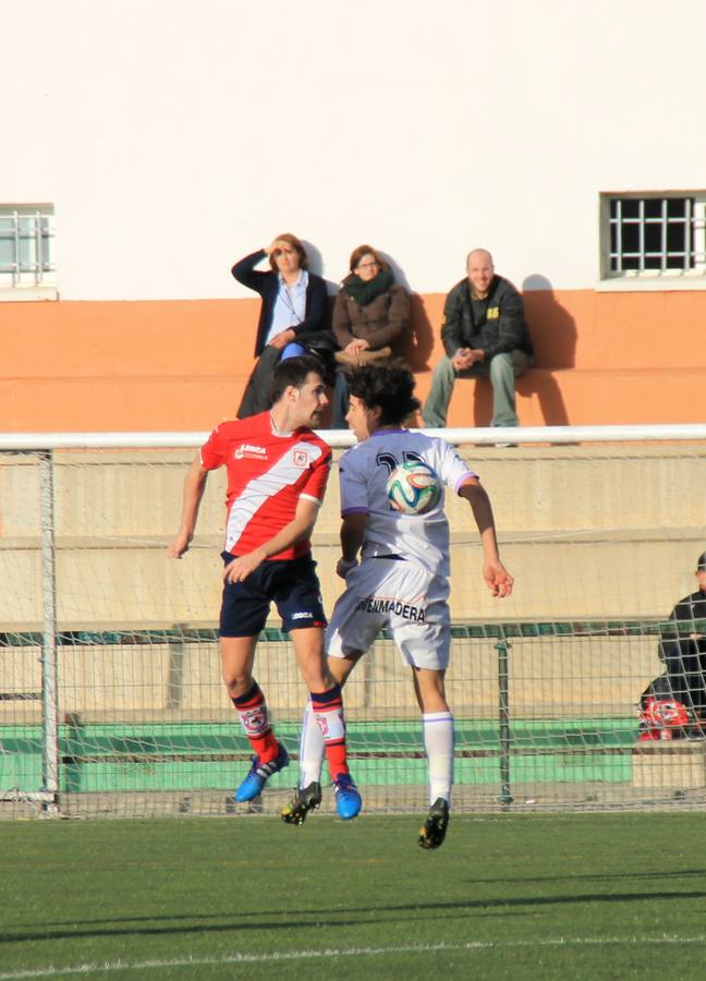 Partido de fútbol entre el Villa de Simancas y el Numancia B (0-2)