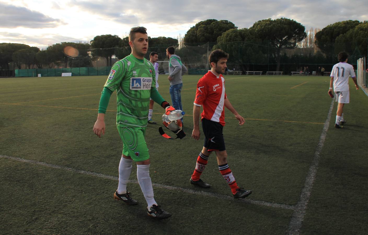 Partido de fútbol entre el Villa de Simancas y el Numancia B (0-2)