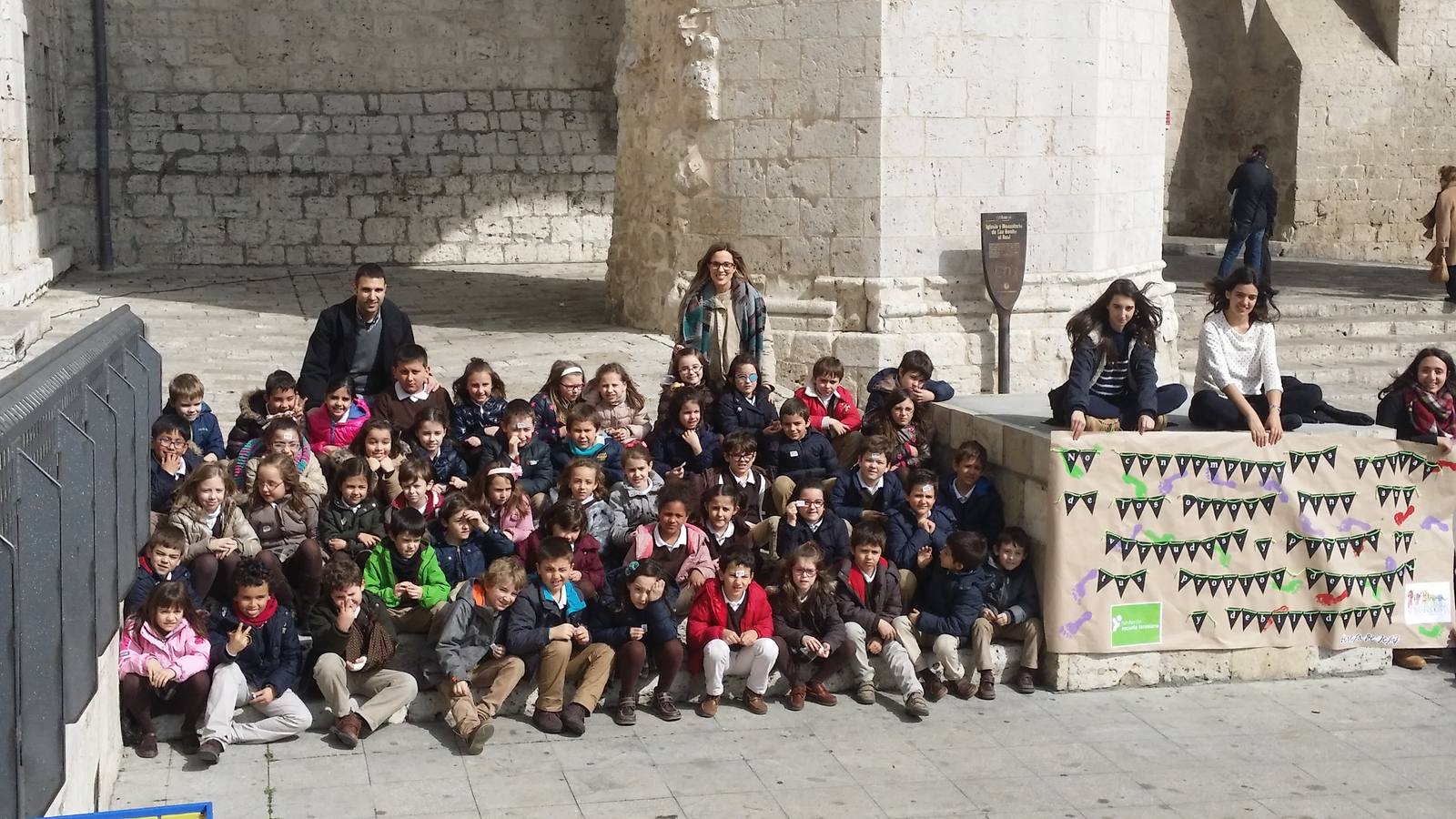 Alumnos del colegio de las Teresianas de Valladolid recuerdan a Santa Teresa de Jesús