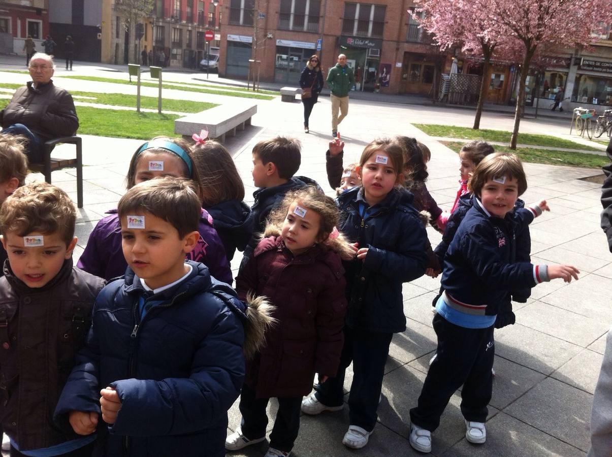 Alumnos del colegio de las Teresianas de Valladolid recuerdan a Santa Teresa de Jesús