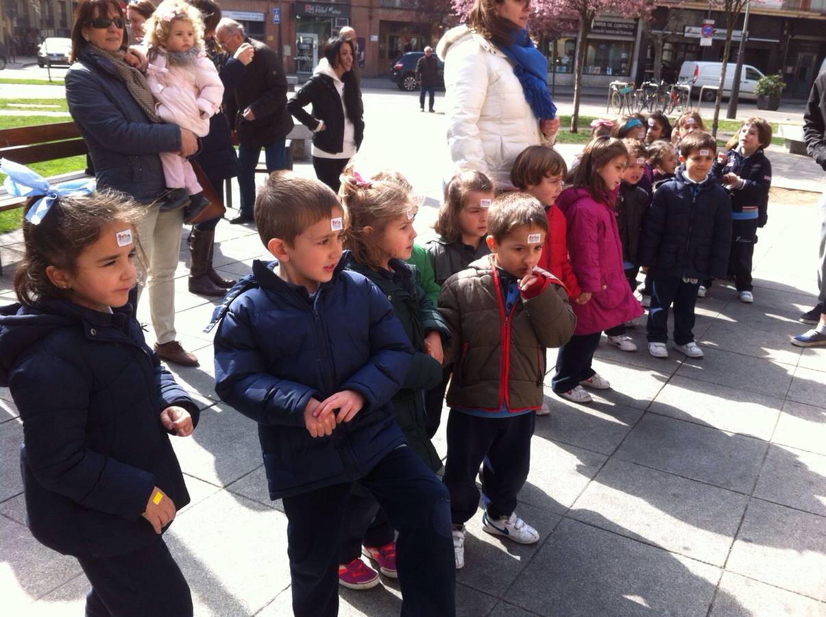 Alumnos del colegio de las Teresianas de Valladolid recuerdan a Santa Teresa de Jesús