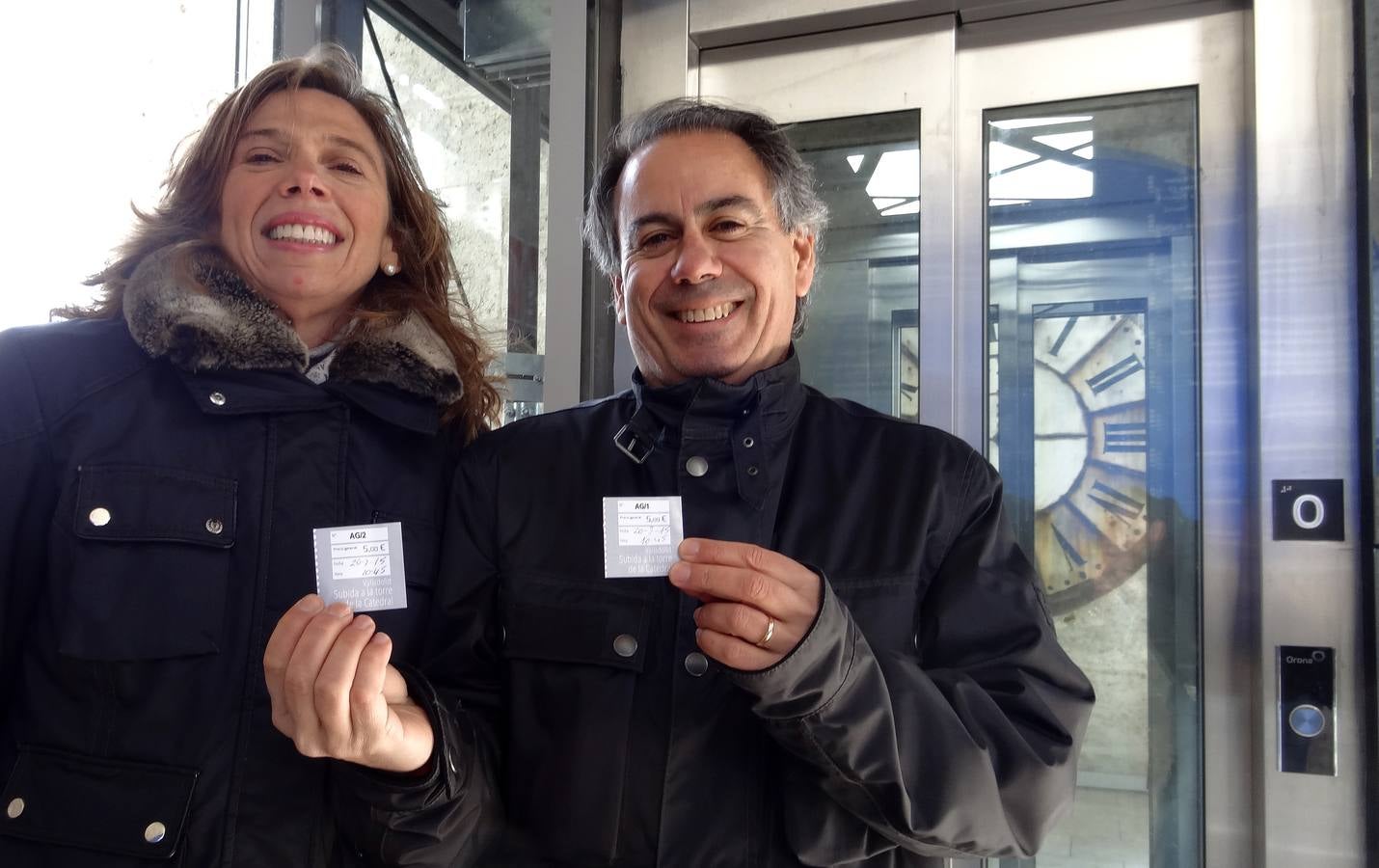 Primeros visitantes al ascensor y mirador de la Catedral de Valladolid