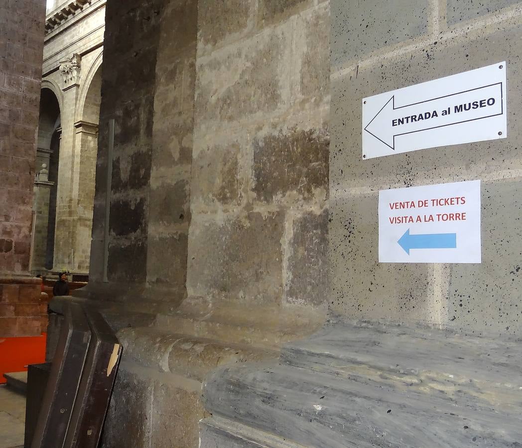 Primeros visitantes al ascensor y mirador de la Catedral de Valladolid
