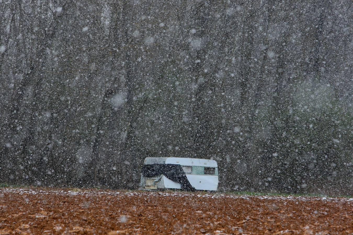 Intensa nevada a primera hora de la mañana en Ponferrada (León).