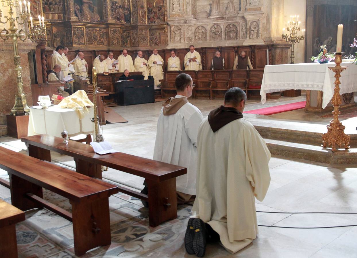 Ordenación de un nuevo diácono en el Monasterio de Santa María del Parral de Segovia (1/2)