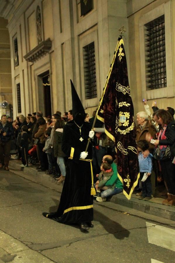 Ejercicio del Vía Crucis de la Cofradía del Santo Entierro