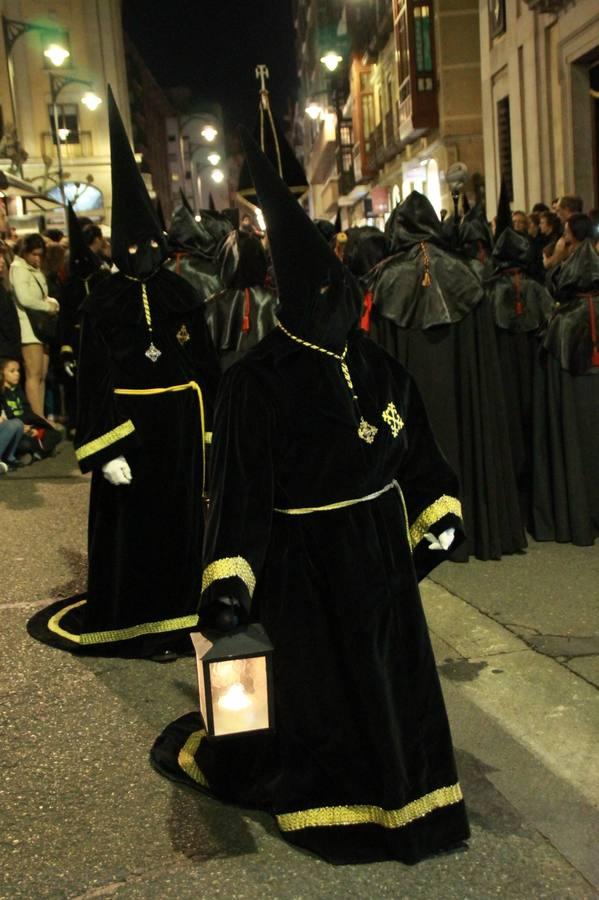 Ejercicio del Vía Crucis de la Cofradía del Santo Entierro