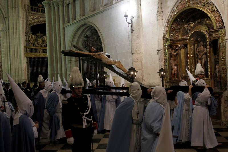 Procesión del Cristo de los Doctrinos y la Virgen de la Amargura en Salamanca