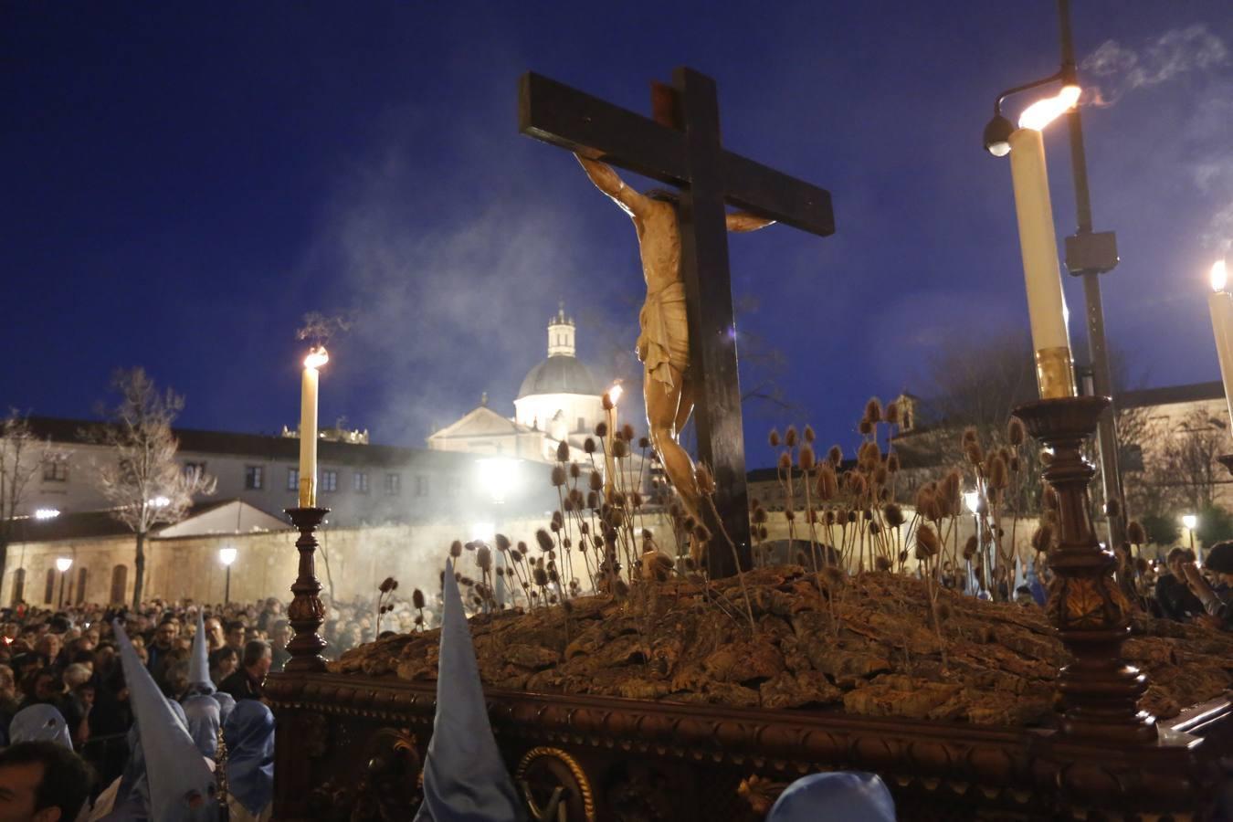 Procesión del Cristo de los Doctrinos y la Virgen de la Amargura en Salamanca