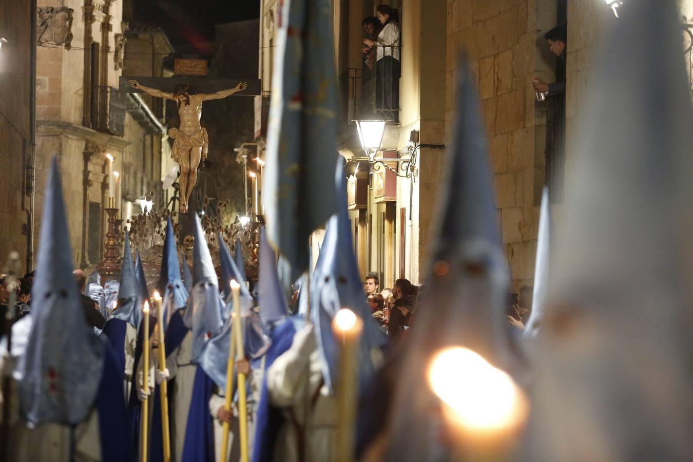 Procesión del Cristo de los Doctrinos y la Virgen de la Amargura en Salamanca