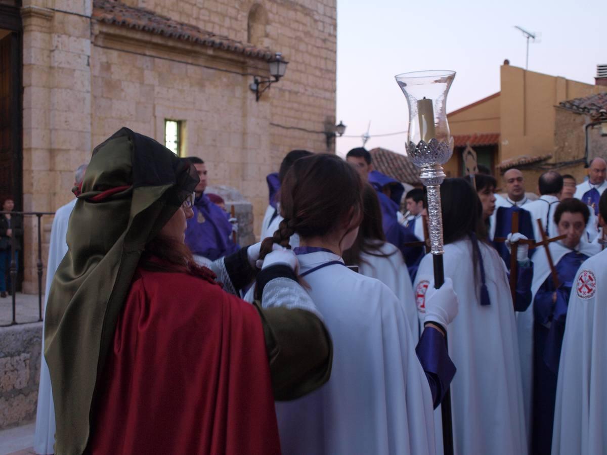 Procesión del Santo Rosario en Torrelobatón (Valladolid)