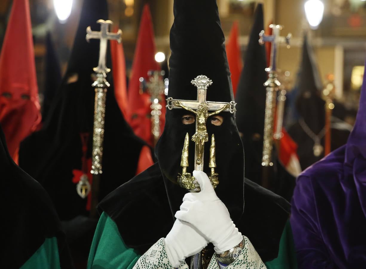 Procesión del Encuentro de la Virgen con su hijo en Valladolid