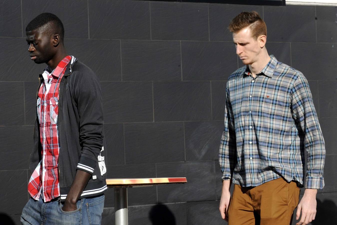 Familiares y amigos dan su último adiós a Lalo García