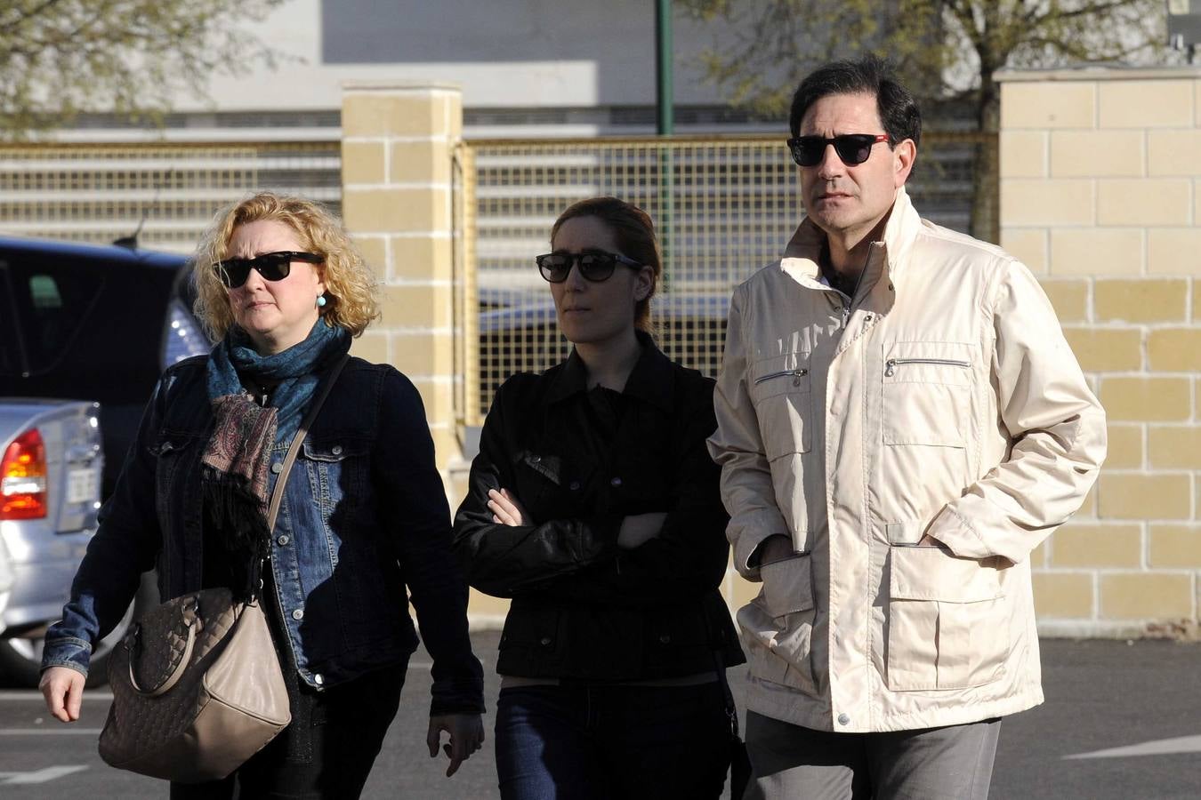 Familiares y amigos dan su último adiós a Lalo García