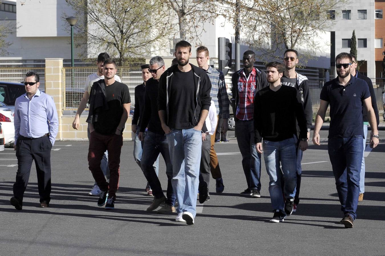 Familiares y amigos dan su último adiós a Lalo García