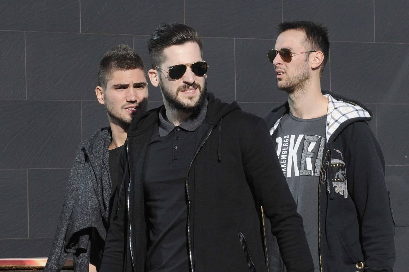 Familiares y amigos dan su último adiós a Lalo García