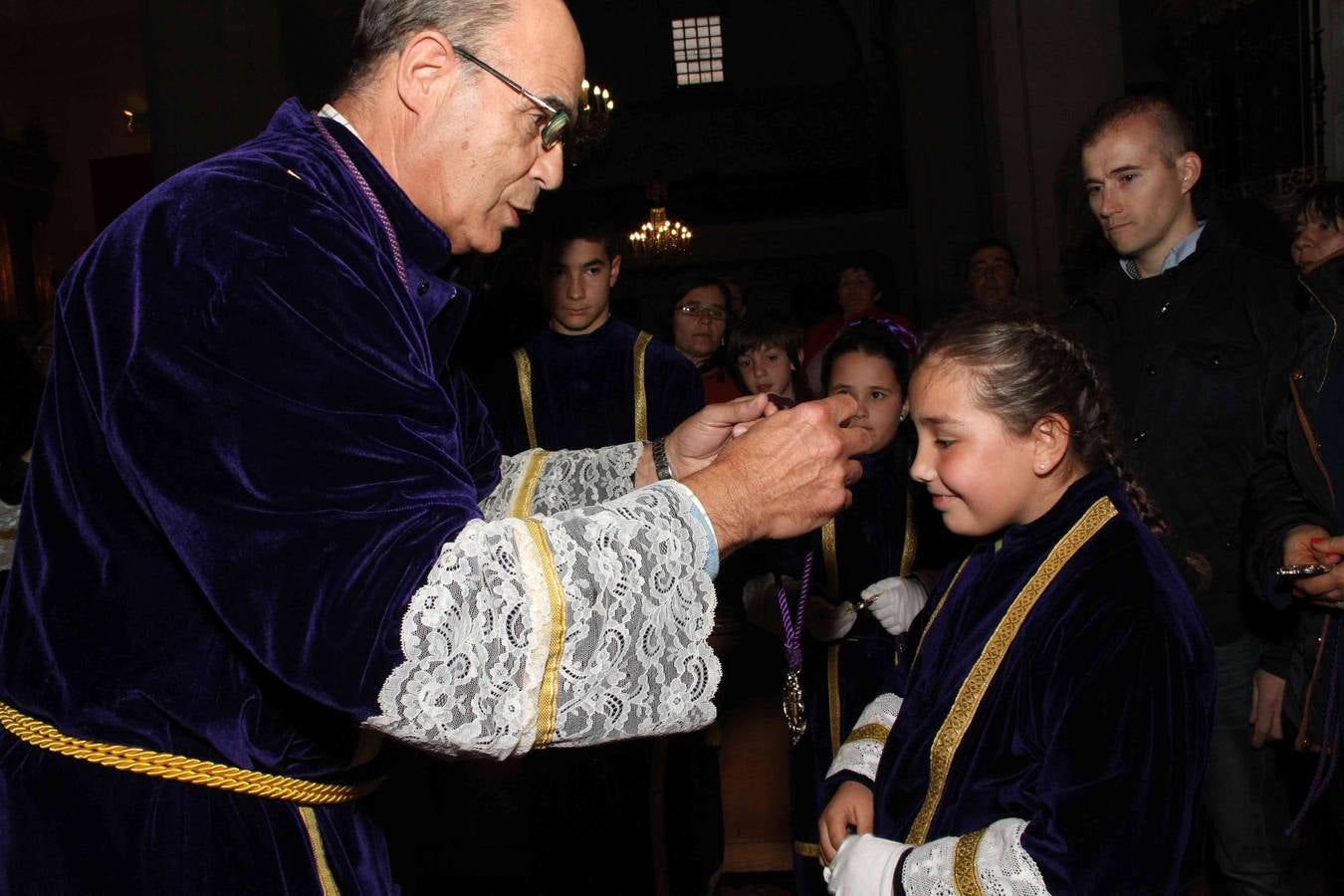 Vía Crucis y besapié al Nazareno en Peñafiel (Valladolid)