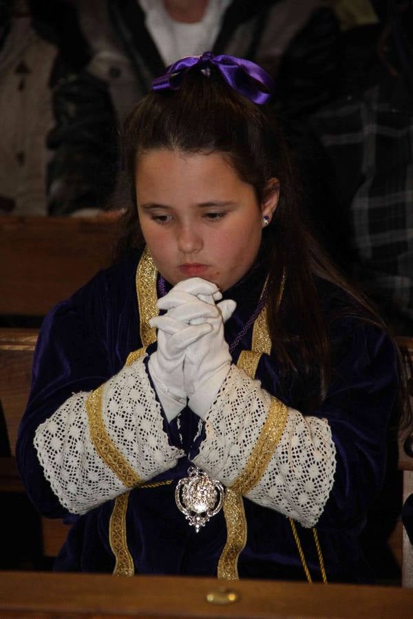 Vía Crucis y besapié al Nazareno en Peñafiel (Valladolid)