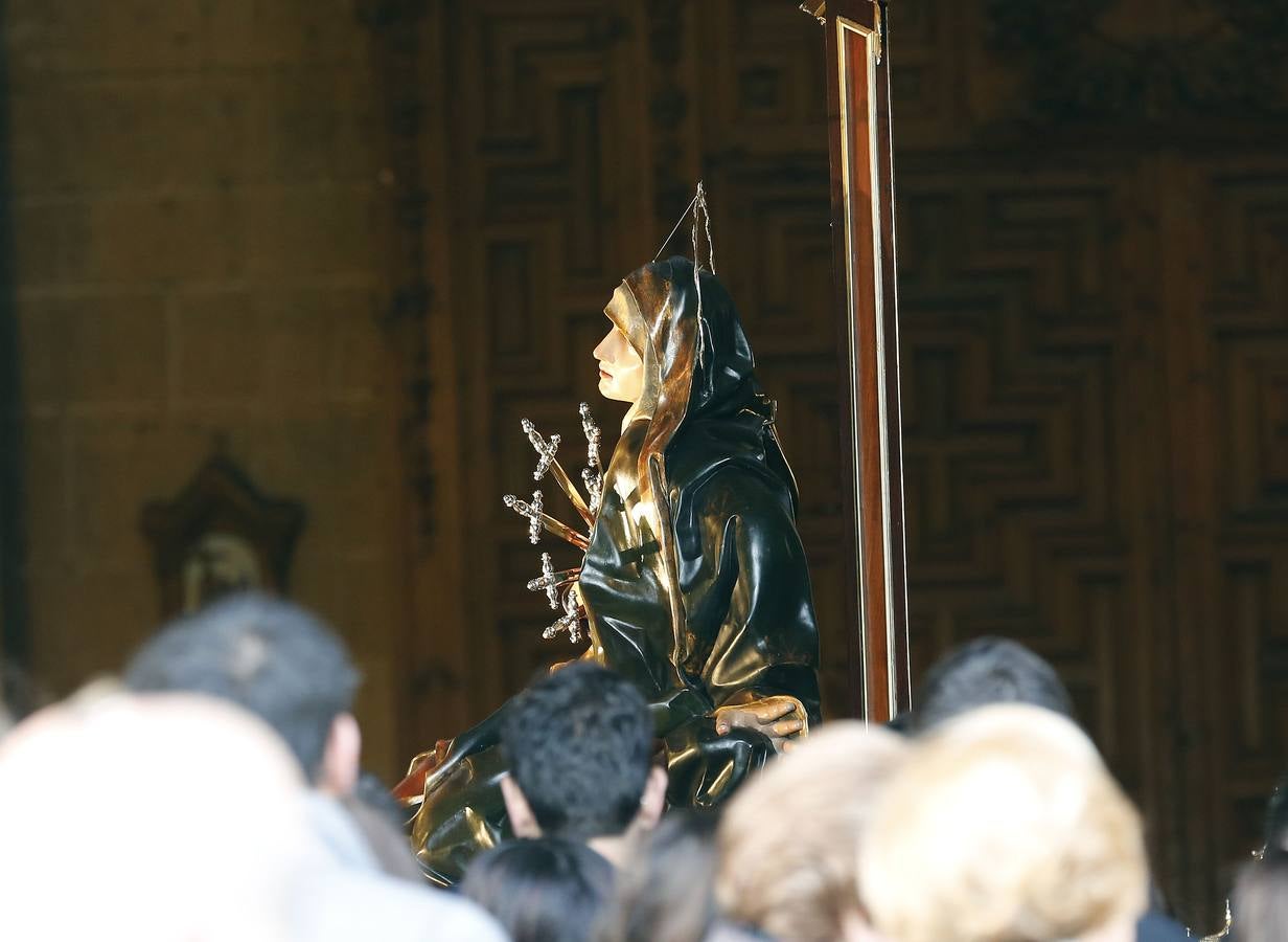 Encuentro entre la Dolorosa y el Cristo del Amparo en Medina de Rioseco (Valladolid)