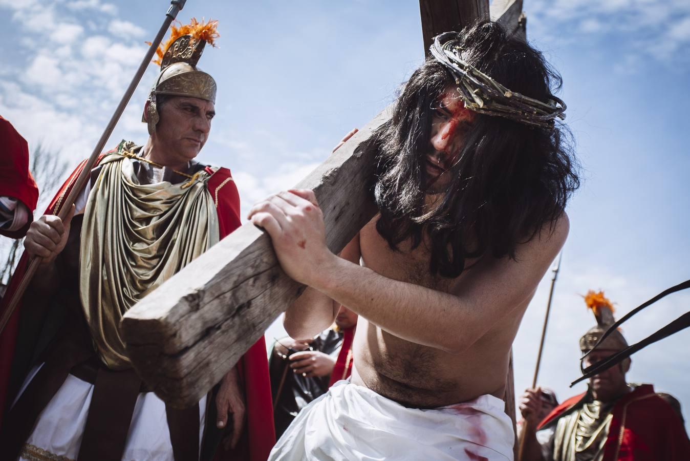 Los vecinos de Serradilla del Arroyo (Salamanca) escenifican &#039;La Pasión de Cristo&#039;