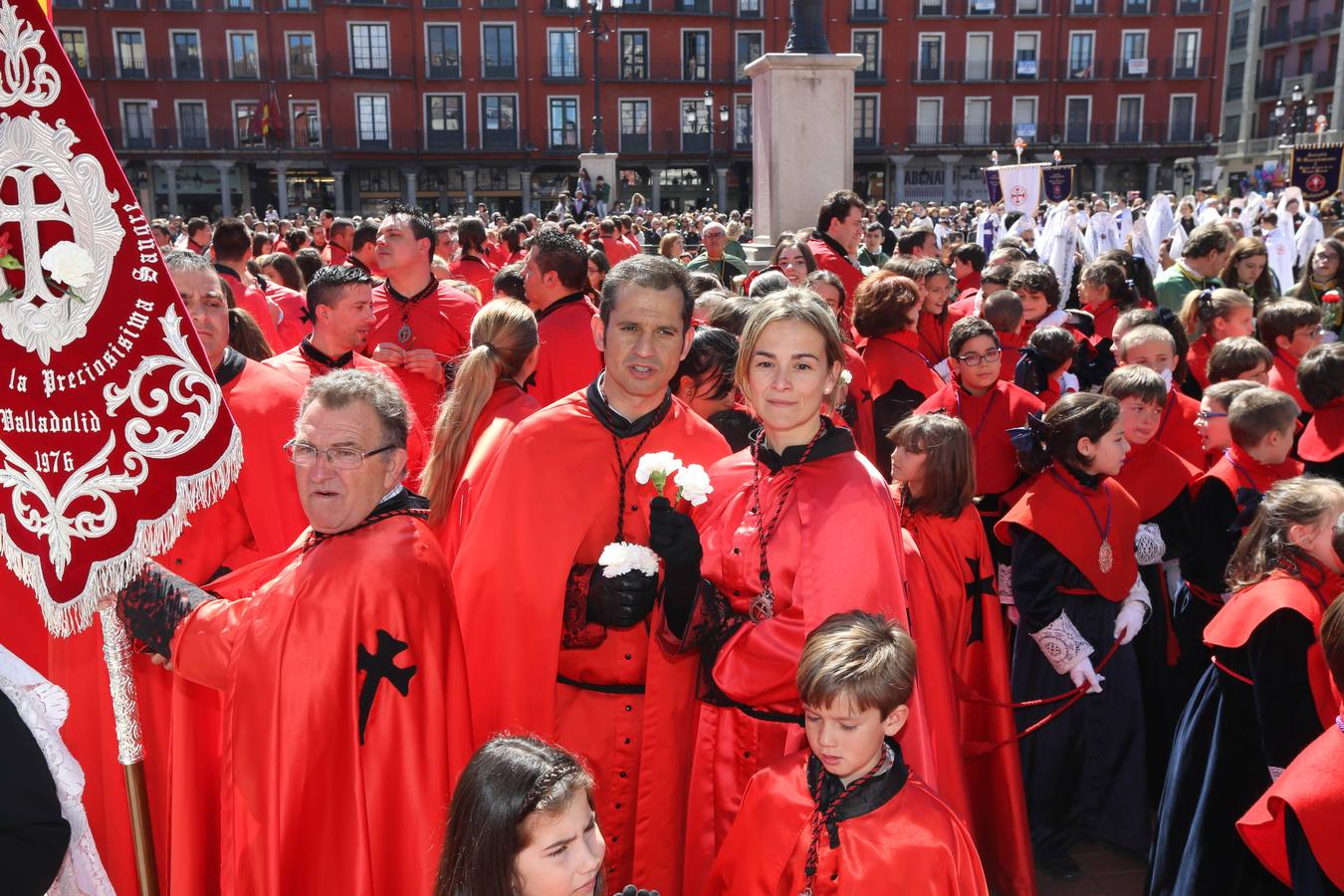 Encuentro entre el Cristo Resucitado y la Vírgen de la Alegria en Valladolid