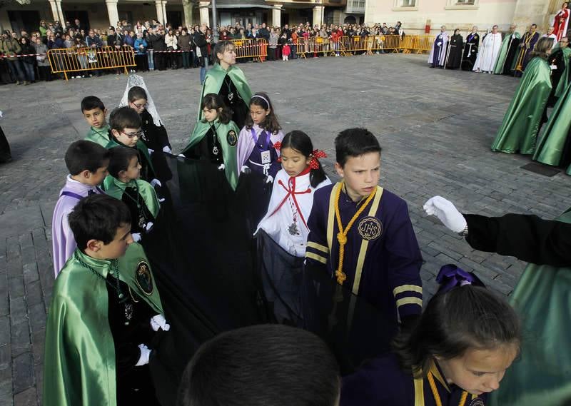 Procesión del Rompimiento del Velo en Palencia