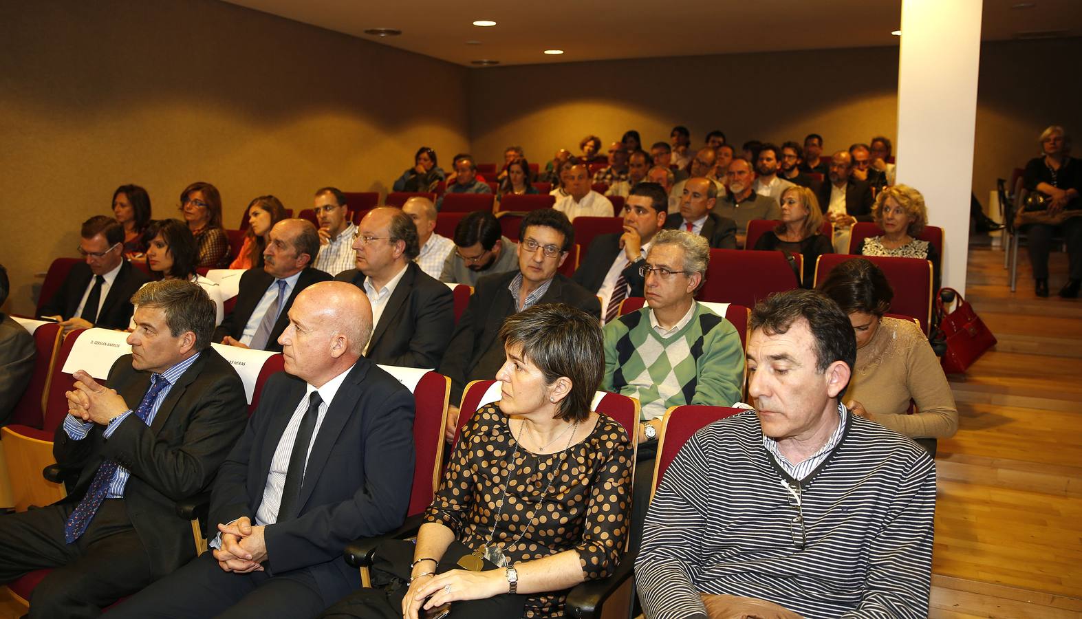 Primera jornada del ciclo &#039;Diálogo Social y salarios frente a la salida de la crisis&#039; celebrada en Salamanca