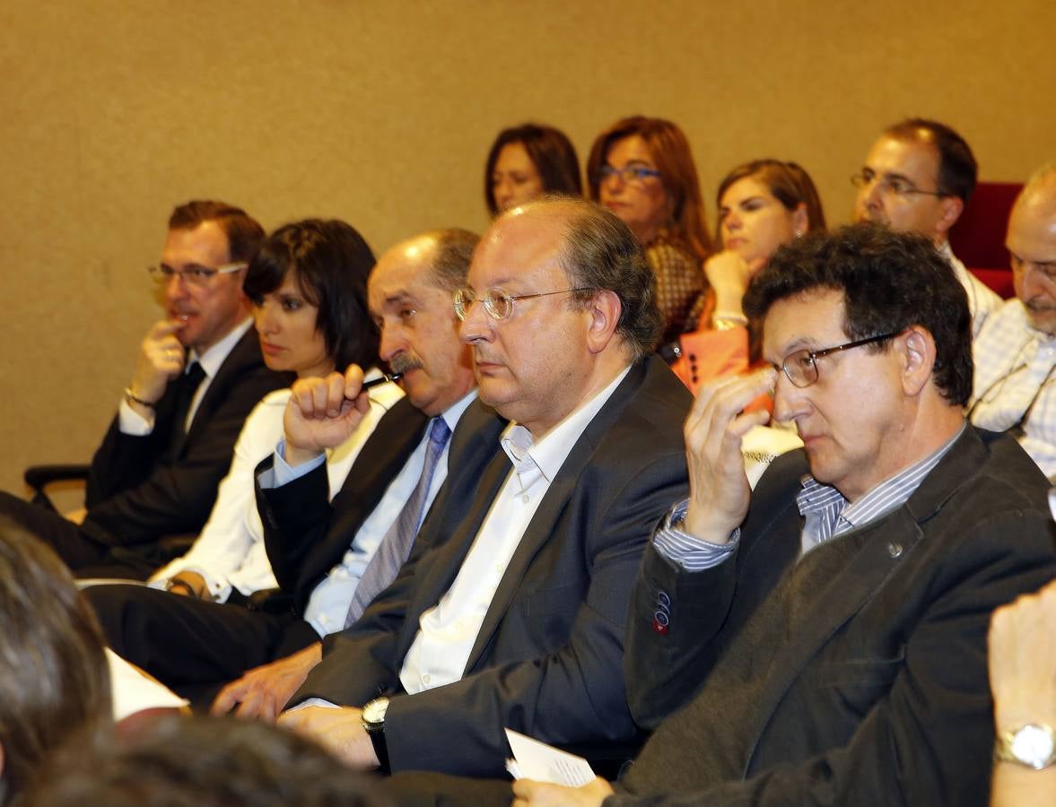 Primera jornada del ciclo &#039;Diálogo Social y salarios frente a la salida de la crisis&#039; celebrada en Salamanca