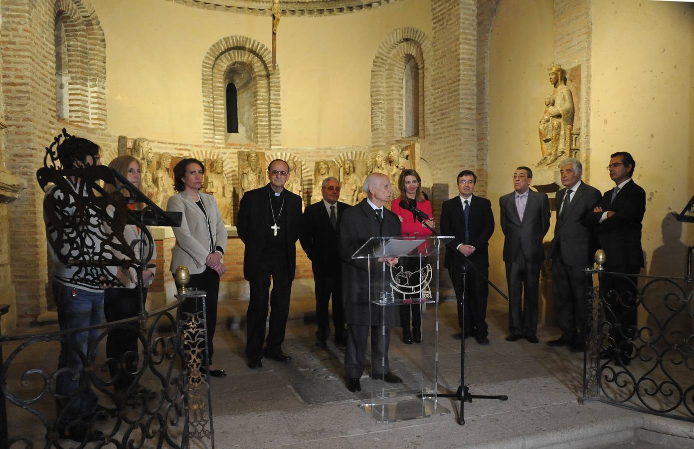 Inauguración de la exposición de Venancio Blanco en Alba de Tormes (Salamanca)