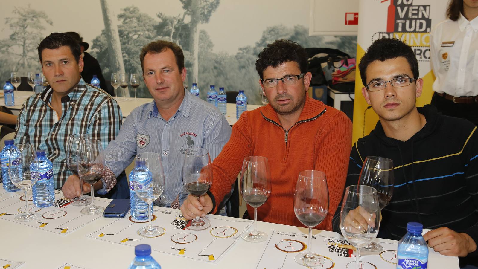 Los viticultores Eduardo Casado Sobrino, Miguel Sobrino Rueda, Juan José Sobrino y David Rodríguez Sobrino.