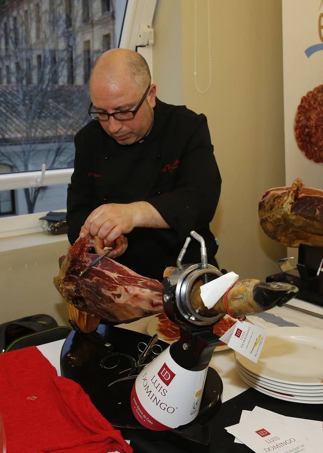 El maestro cortador de jamón José Antonio García, del restaurante La Trebede, de Valverde del Majano.