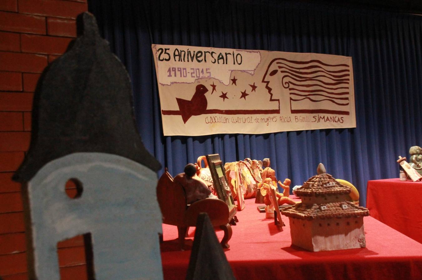 Exposición por el 25 aniversario de la Asociación de Mujeres Alicia B. Gould en Simancas (Valladolid)