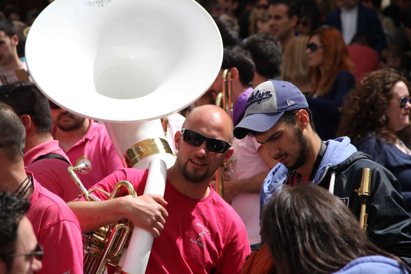 El chúndara pone el broche de oro a la XIII Concentración de Charangas de Peñafiel