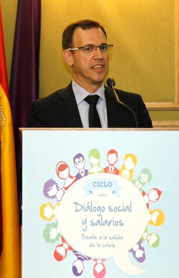 Segunda jornada del ciclo &#039;Diálogo Social y salarios frente a la salida de la crisis&#039; celebrada en Palencia