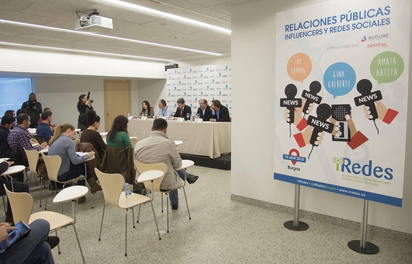 Primera jornada del V Congreso Iberoamericano sobre Redes Sociales IRedes que se celebra en Burgos