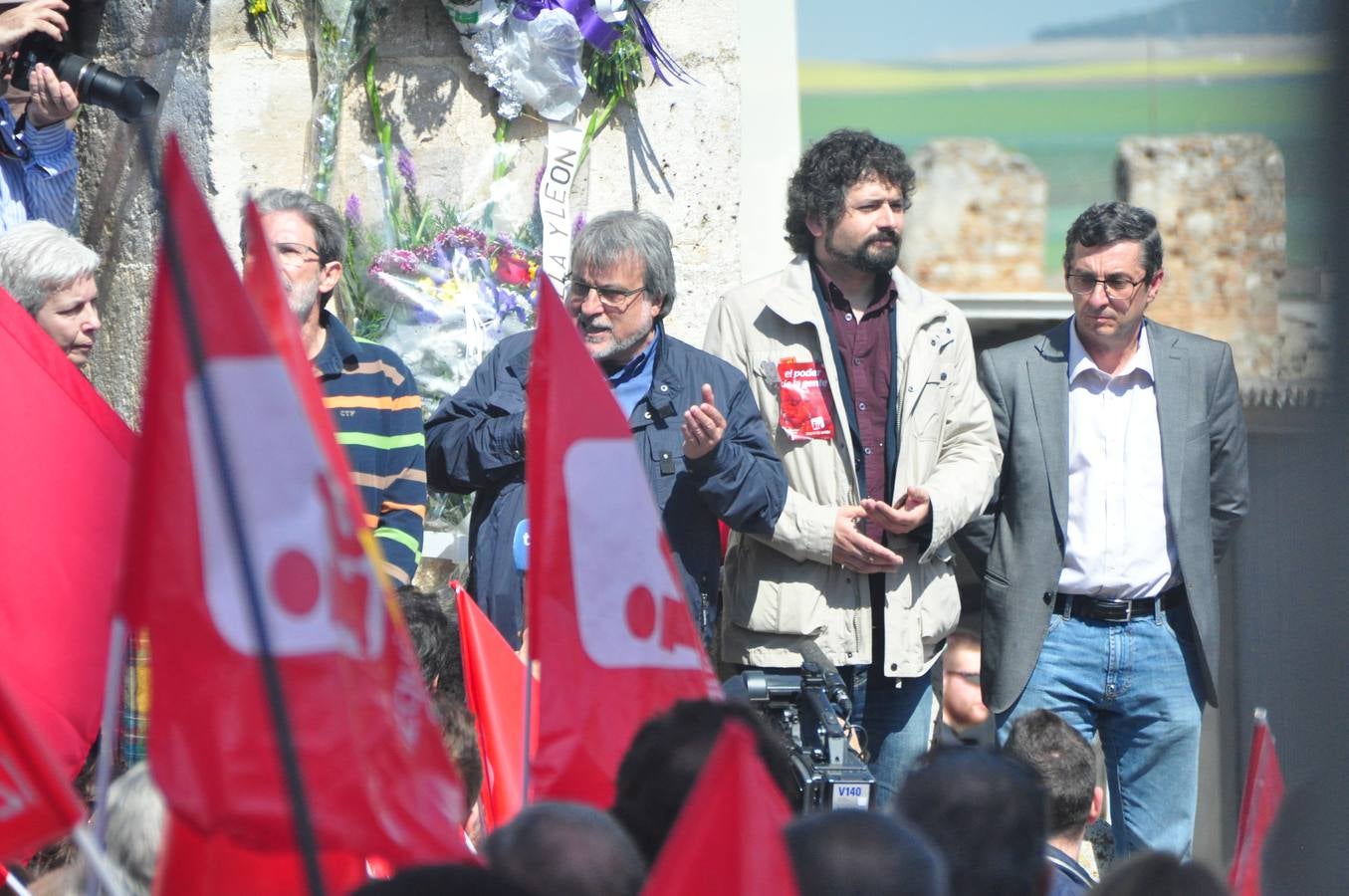 Gran ambiente en Villalar en la celebración del Día de la Comunidad (1/3)