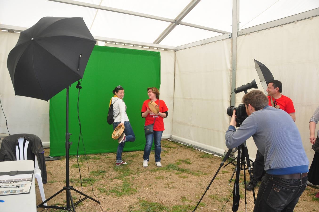 Gran ambiente en Villalar en la celebración del Día de la Comunidad (2/3)