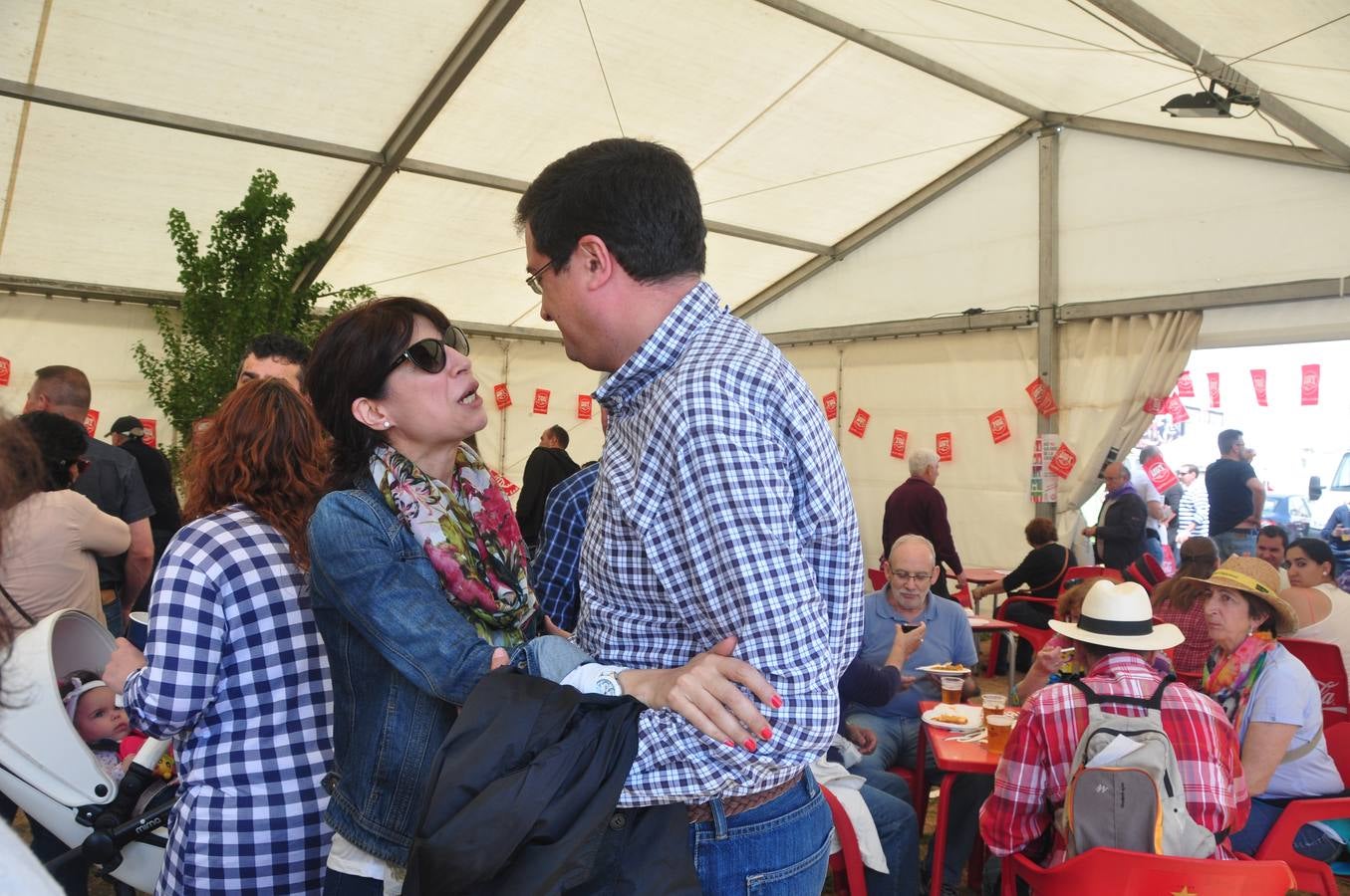 Gran ambiente en Villalar en la celebración del Día de la Comunidad (2/3)