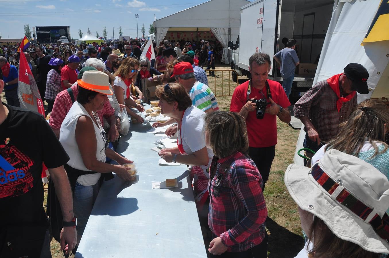 Gran ambiente en Villalar en la celebración del Día de la Comunidad (3/3)