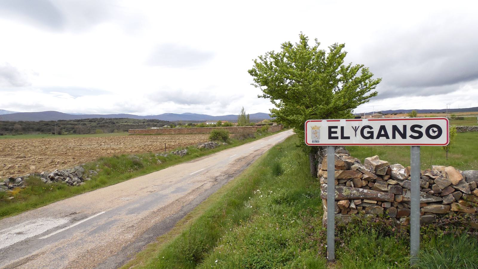 El camino de la peregrina desaparecida entre Astorga y El Ganso