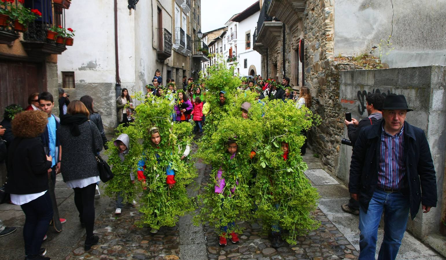 Fiesta de los Maios de Villafranca del Bierzo (León)