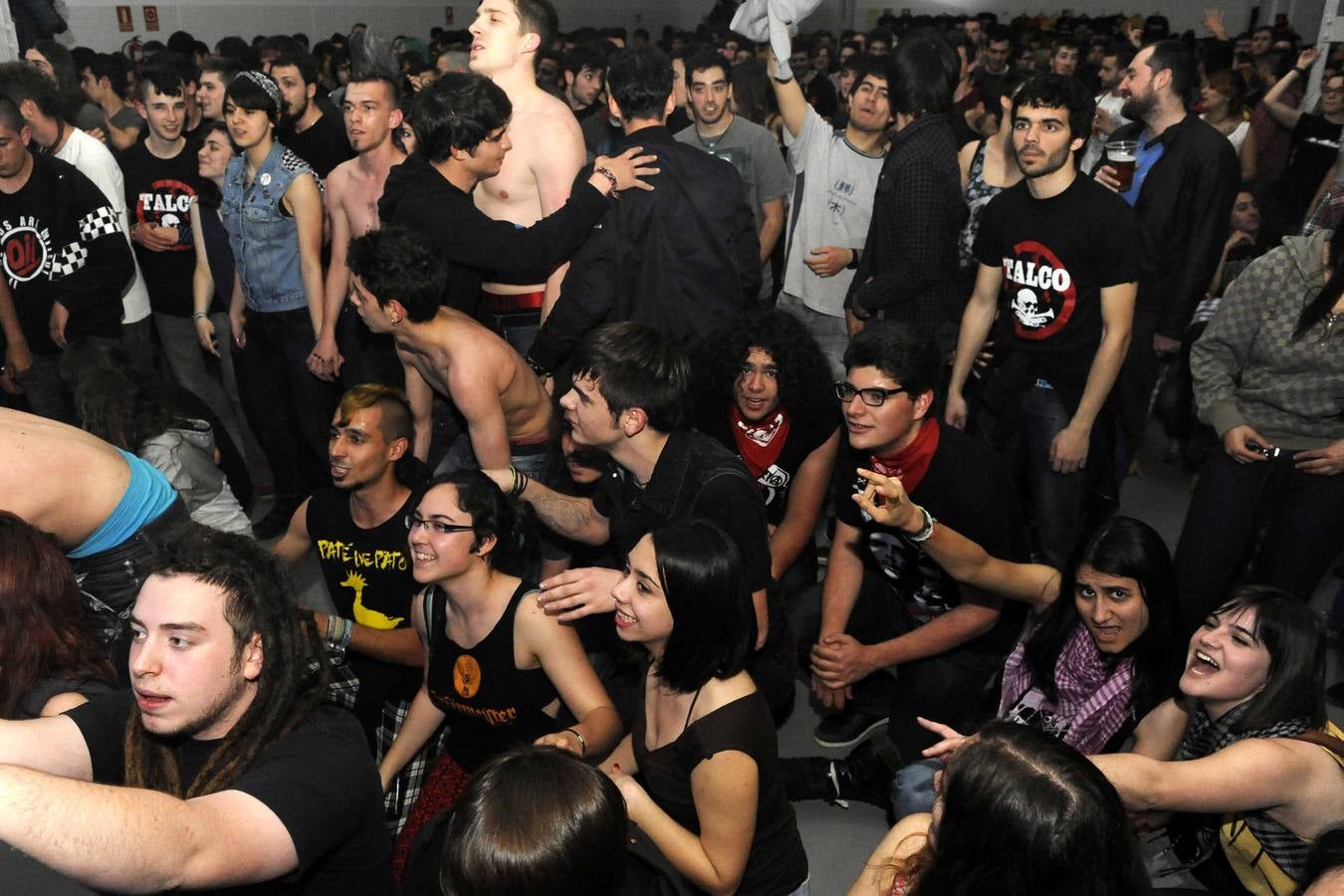 Concierto de 6eiSKAfes en el LAVA