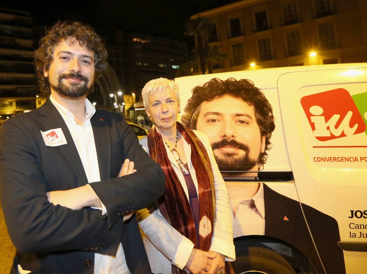 Sarrión durante el acto de Valladolid Toma la Palabra (IU-Equo) en la Plaza España.