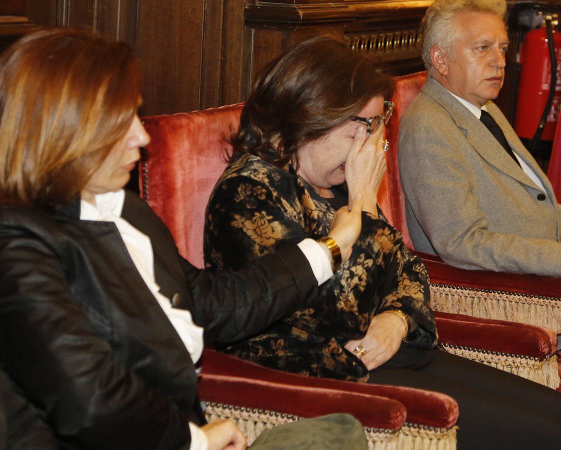 12.05.14 Dolor y llanto, en el pleno extraordinario del Ayuntamiento de León.