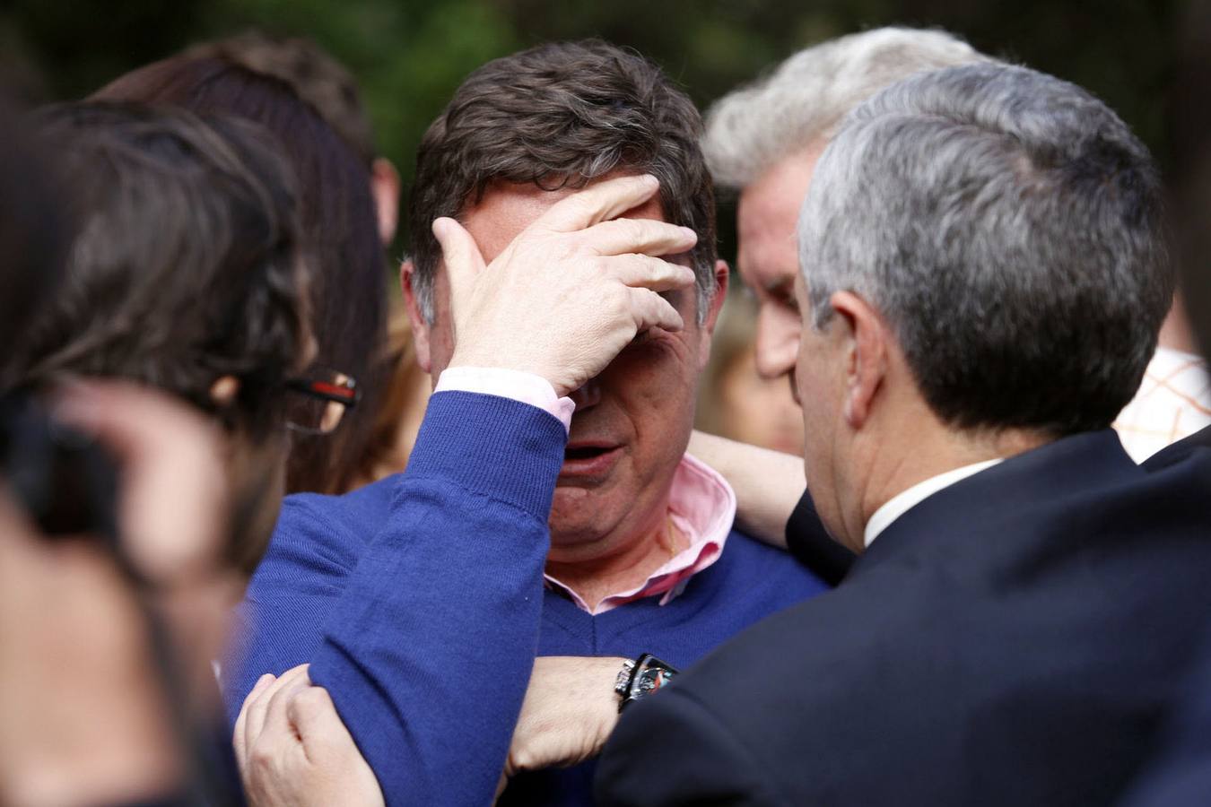 12.05.14 El vicepresidente de la Diputación de León Marcos Martínez, desconsolado por el asesinato de Isabel Carrasco.