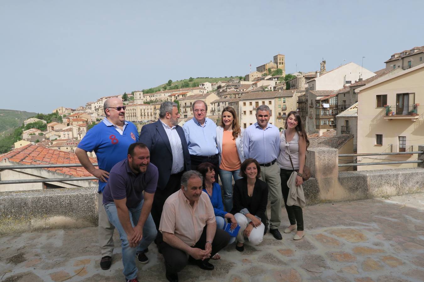 El candidato del PP a la Presidencia de la Junta de Castilla y León visita la provincia de Segovia