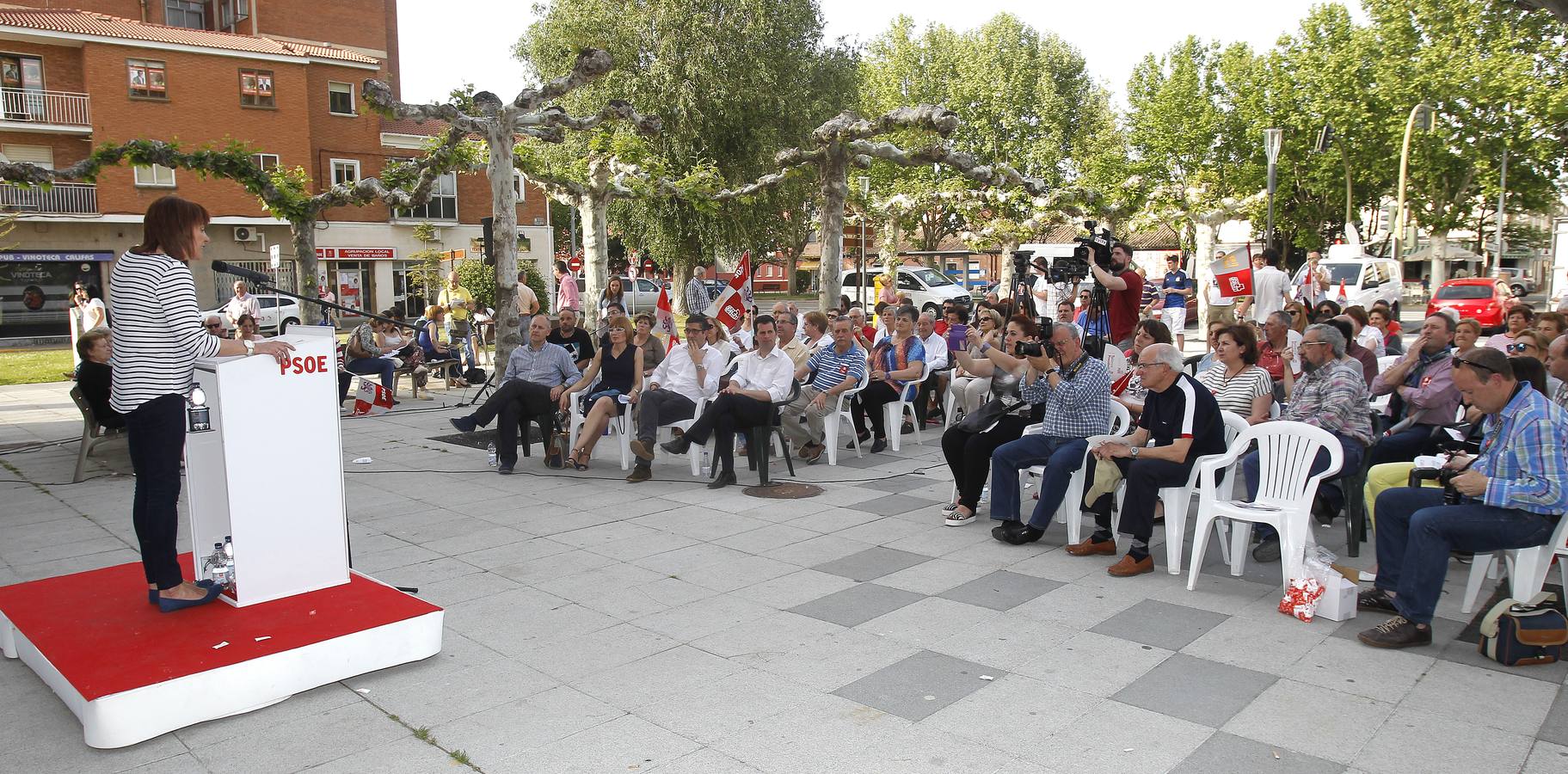 Luis Tudanca visita Venta de Baños (Palencia) para apoyar la candidatura de Rosa Juanes a la alcaldía